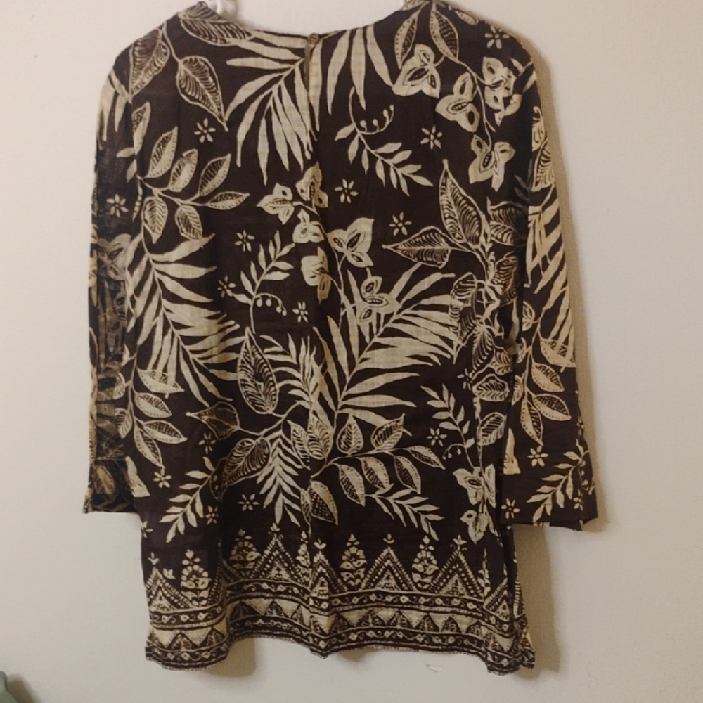 Alfred Dunner Brown and Cream Botanical V-Neck Tunic Top 14 - Picture 4 of 7